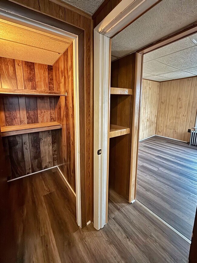 Building Photo - 252 Main St