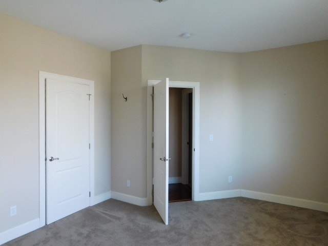 Building Photo - 3Bd/3Ba Single Story House - Available Ear...