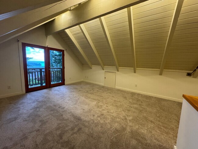 Building Photo - 11022 Palisades Ave SW