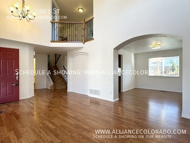 Building Photo - 5894 Dolores St