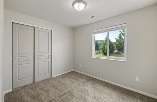 Building Photo - 3525 W 10th Ct