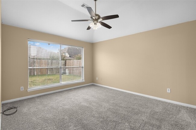 Building Photo - 17819 Scenic Oaks Dr