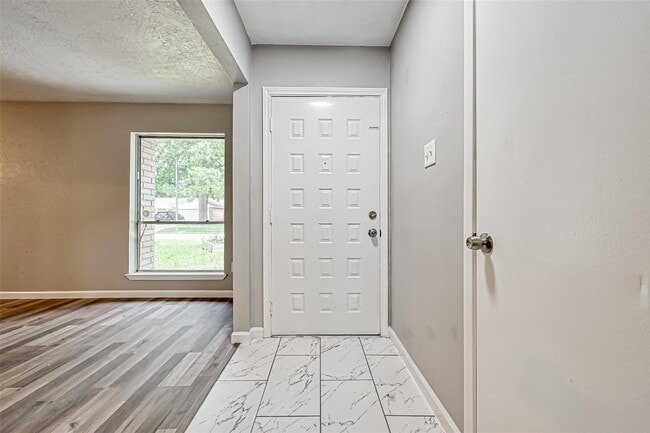 Building Photo - 3527 Acorn Springs Ln