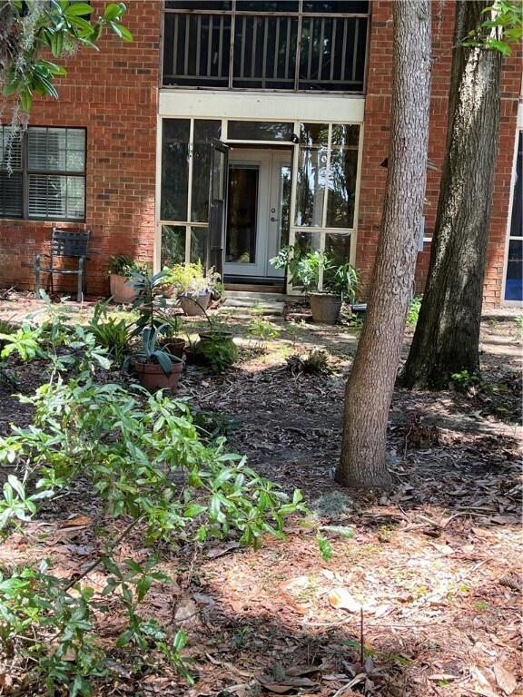 Building Photo - 19 Colony Park Dr