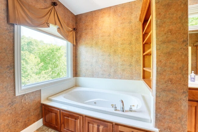 Building Photo - 16 Cheviot Ln