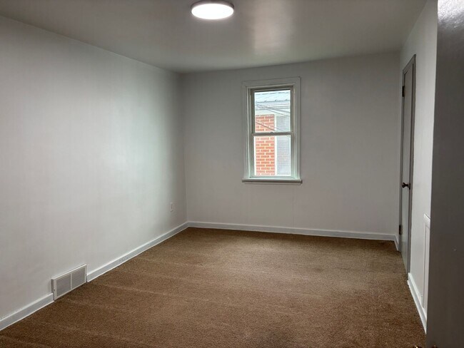 Building Photo - 104 Sewickley Ave