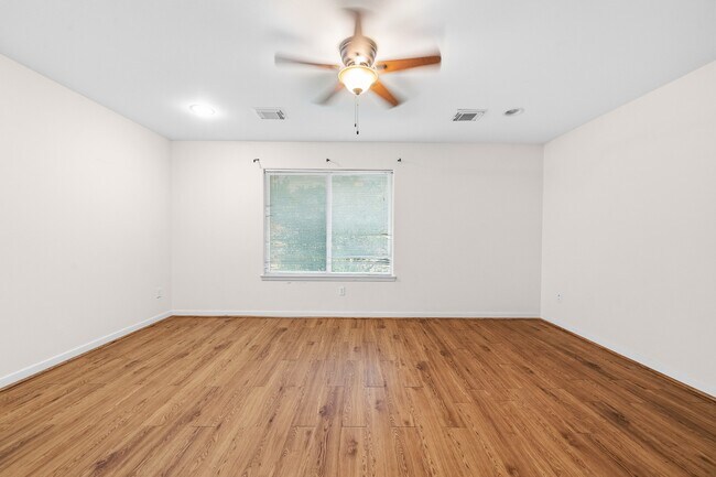 Building Photo - 13619 Braeswest Dr