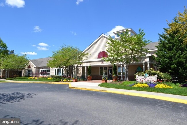 Building Photo - 623 Trout Run Ct
