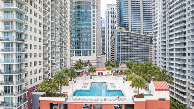 Building Photo - 1155 Brickell Bay Dr