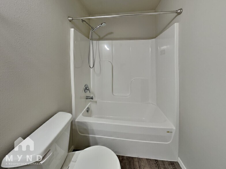 Building Photo - 14109 N 74th E Ave