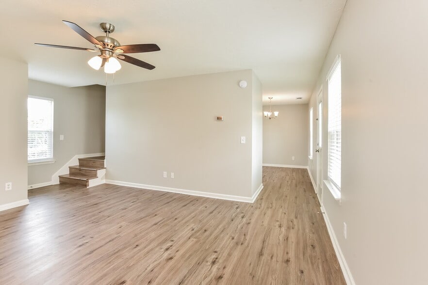 Building Photo - 1214 Elisha Ct