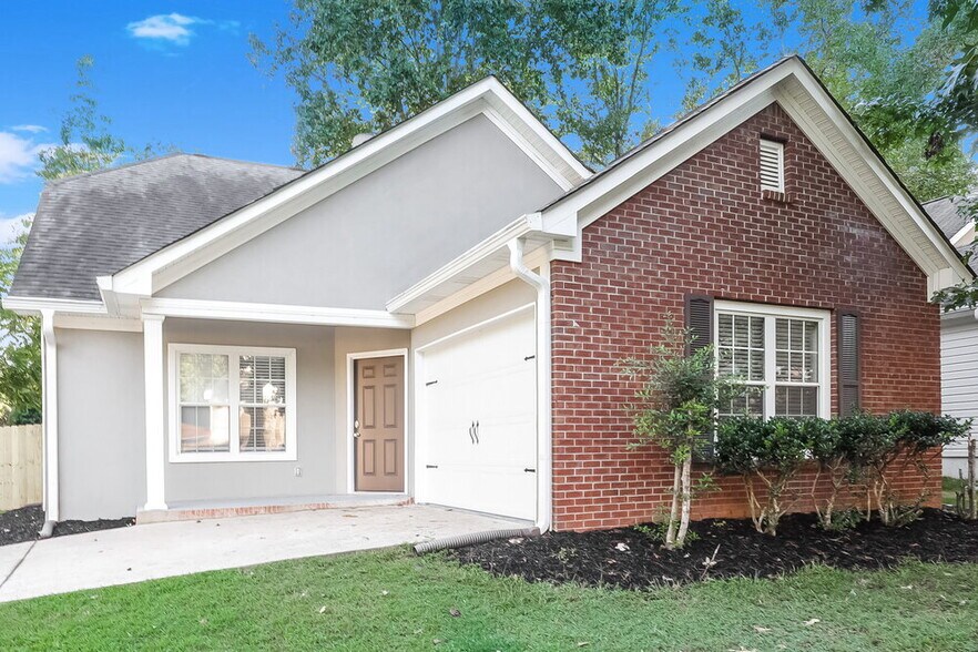 Building Photo - 542 N Fairfield Dr