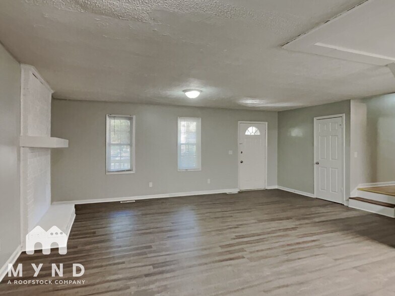 Building Photo - 546 Hardy Way