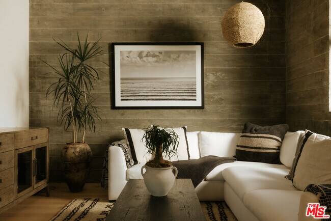 Building Photo - 5792 Calpine Dr