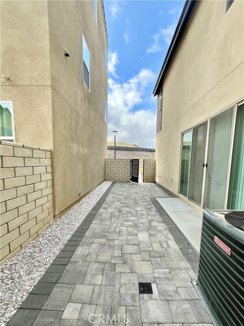 Building Photo - 27361 Alpine Mdws Ct