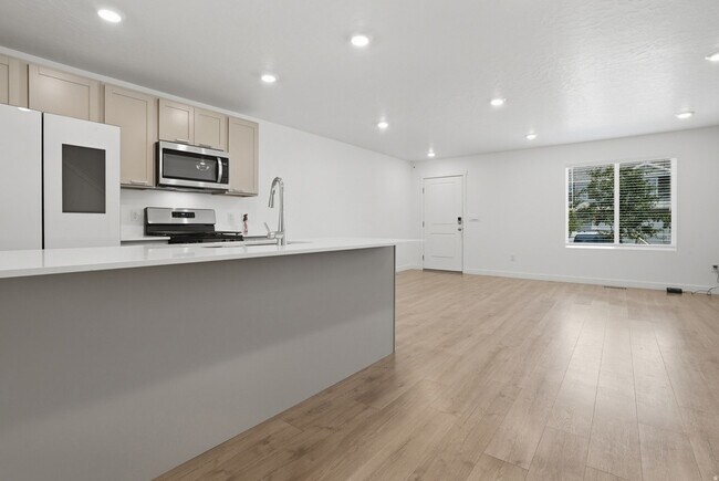 Building Photo - 939 Jack Dr