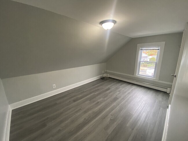 Building Photo - 2 Swetts Ct