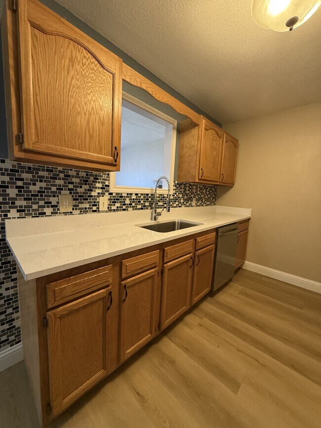 Building Photo - 2523 110th St