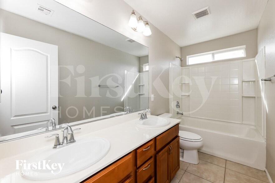 Building Photo - 1525 Beams Ave