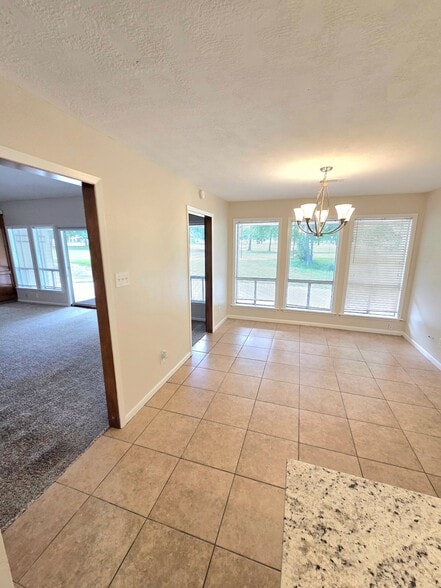 Building Photo - 2702 Apple Creek Cir