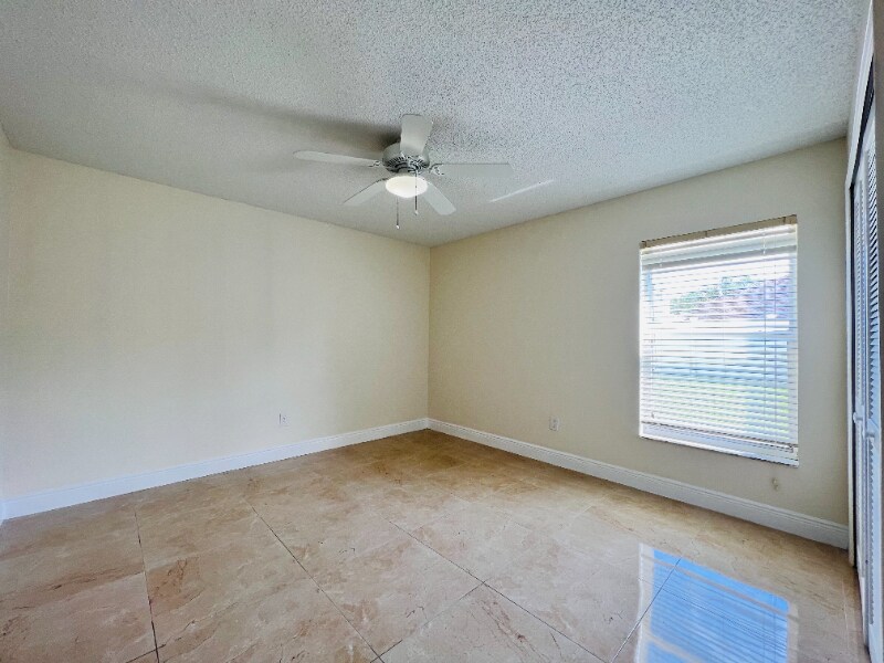 Building Photo - 3909 Yellow Finch Ln