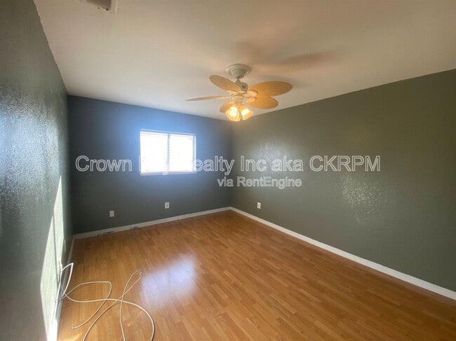 Building Photo - 80 Portola Way