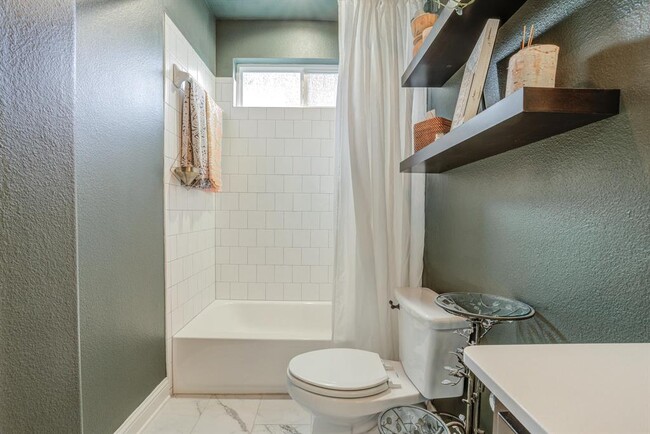 Building Photo - 4808 Globe Mallow Dr