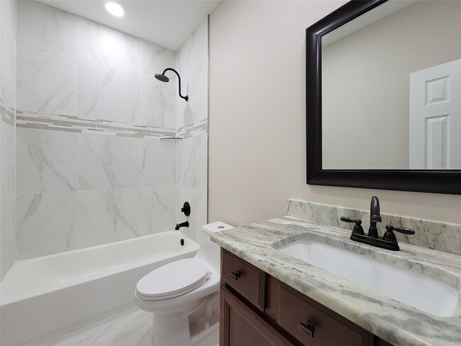 Building Photo - 11130 Celano Dr