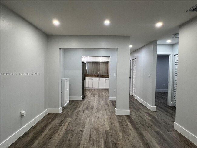 Building Photo - 3815 SW 89th Ave