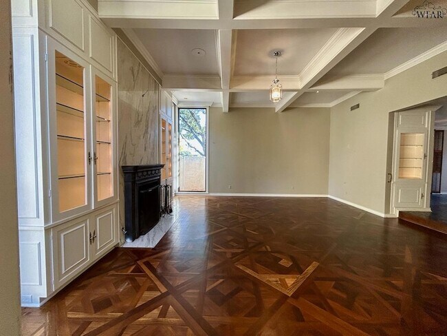 Building Photo - 7 Newcomb Terrace