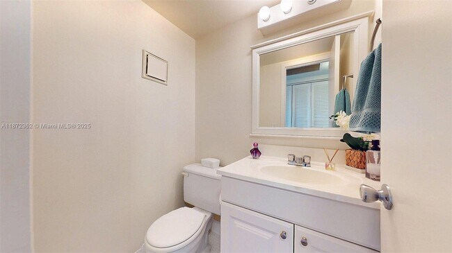 Building Photo - 4047 Rexford A
