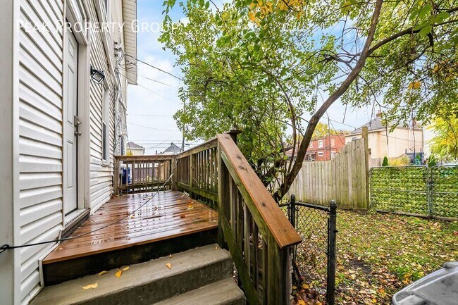 Building Photo - 73 E Markison Ave