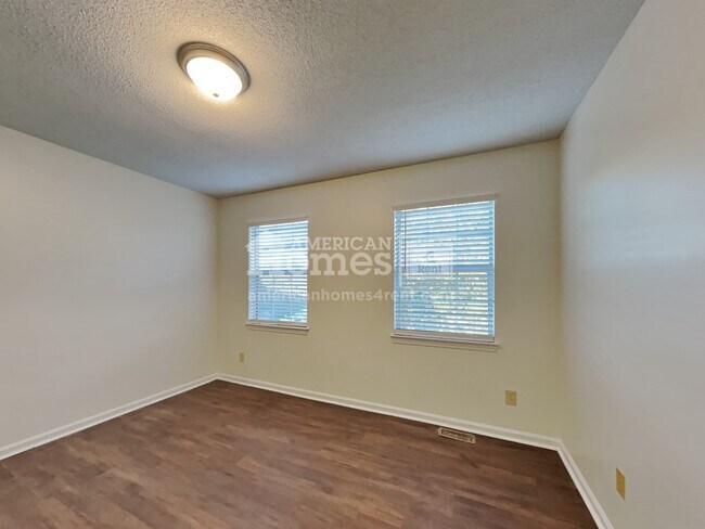Building Photo - 149 Rose Street