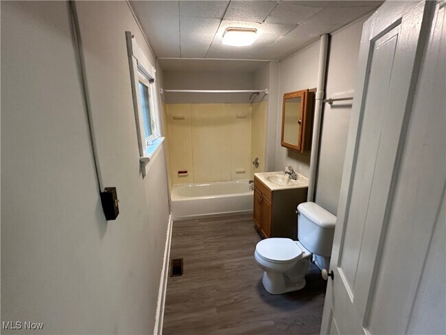 Building Photo - 45 E Prospect St