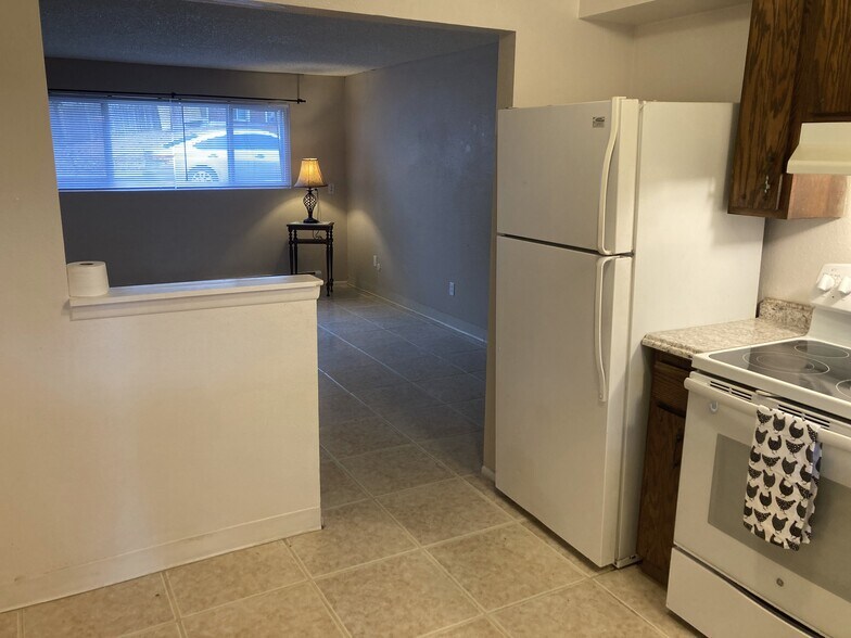 Building Photo - 4715 Scenic Cir