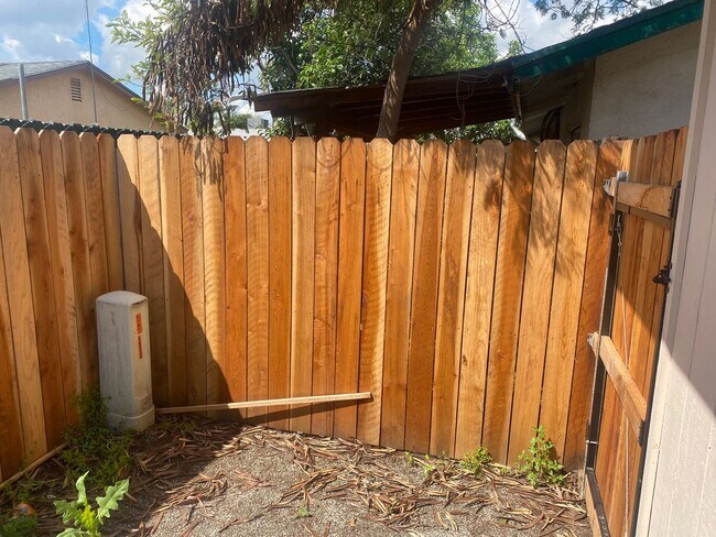 Building Photo - Newly Remodeled Apartments