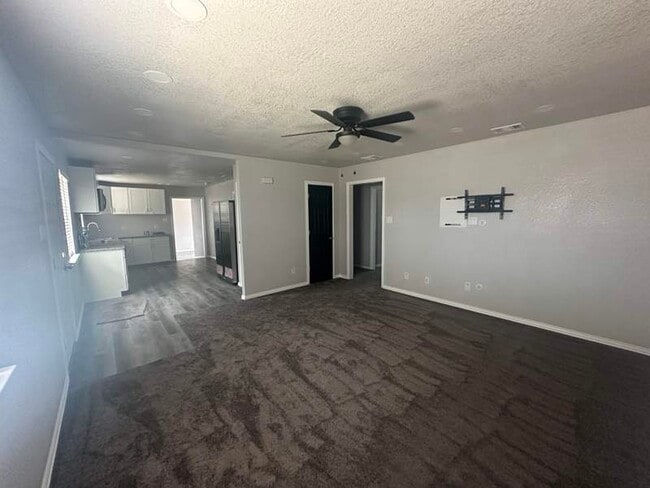 Building Photo - 4707 Midway Dr