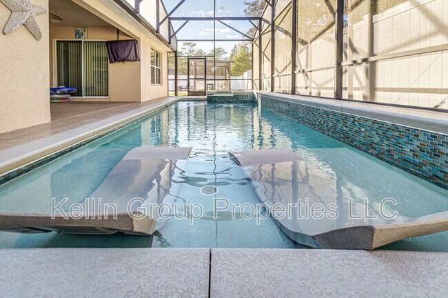 Building Photo - 7233 Wakeview Dr