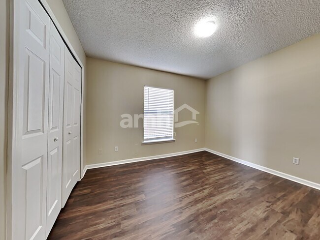 Building Photo - 3492 Shelley Dr