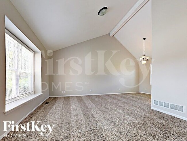 Building Photo - 764 Weston Dr