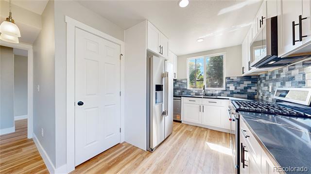 Building Photo - 1445 S Kearney St