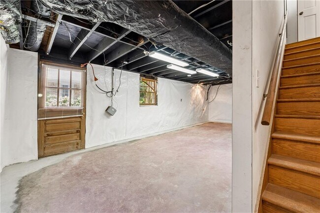 Building Photo - 2373 Wood Creek Ct