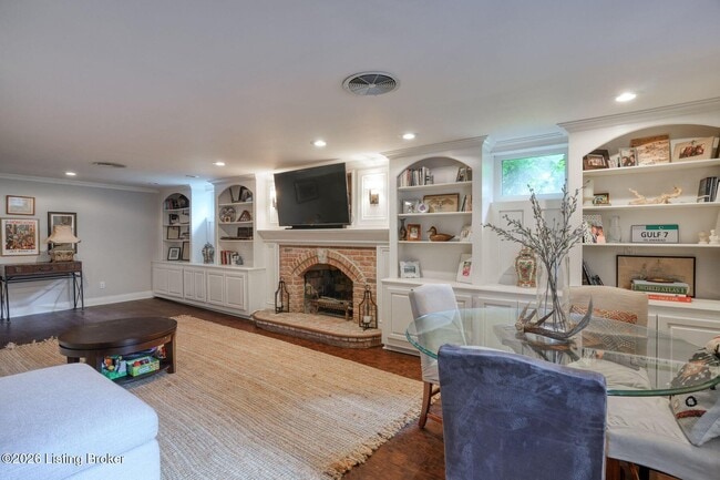 Building Photo - 12 Westwind Rd