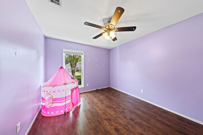 Building Photo - 4 bedroom in Bluewater Bay!