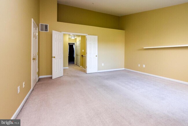 Building Photo - 1551 Falling Brook Ct