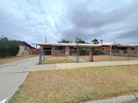 Building Photo - Northeast El Paso 3bed/2Bath