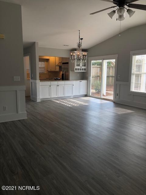 Building Photo - 825 Royal Bonnet Ct