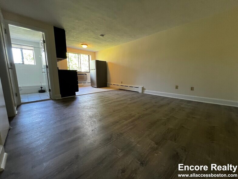 Building Photo - 5 Chester St