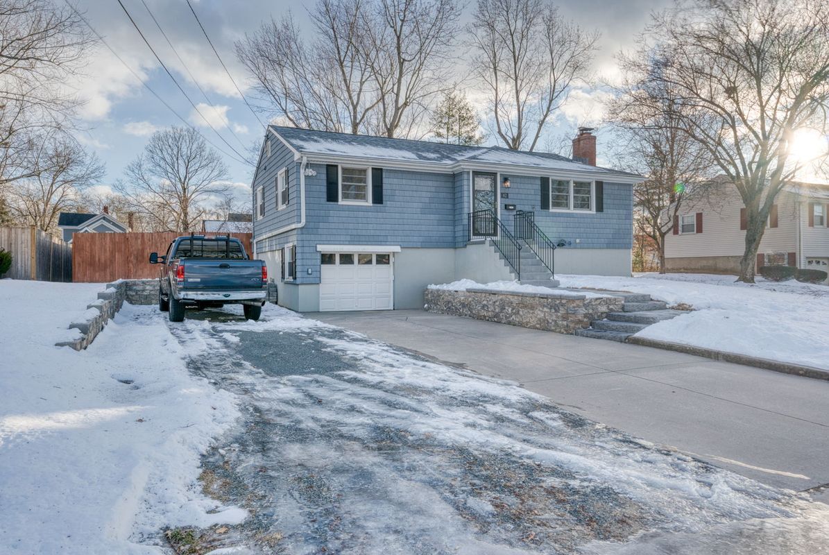 Building Photo - 42 Northbrick Ln