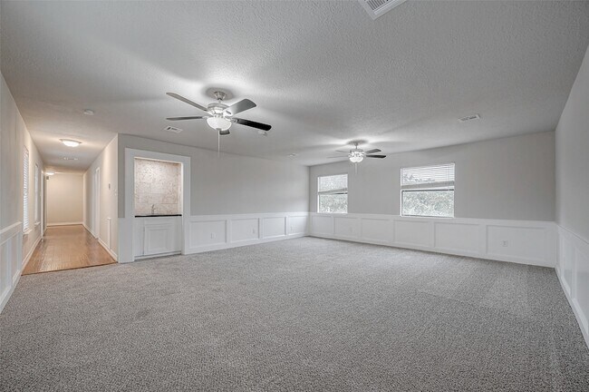 Building Photo - 919 Mockingbird Way